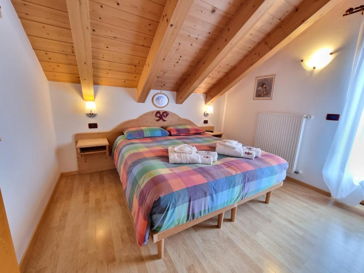 Residence Le Rose Pozza di Fassa Eksteriør billede