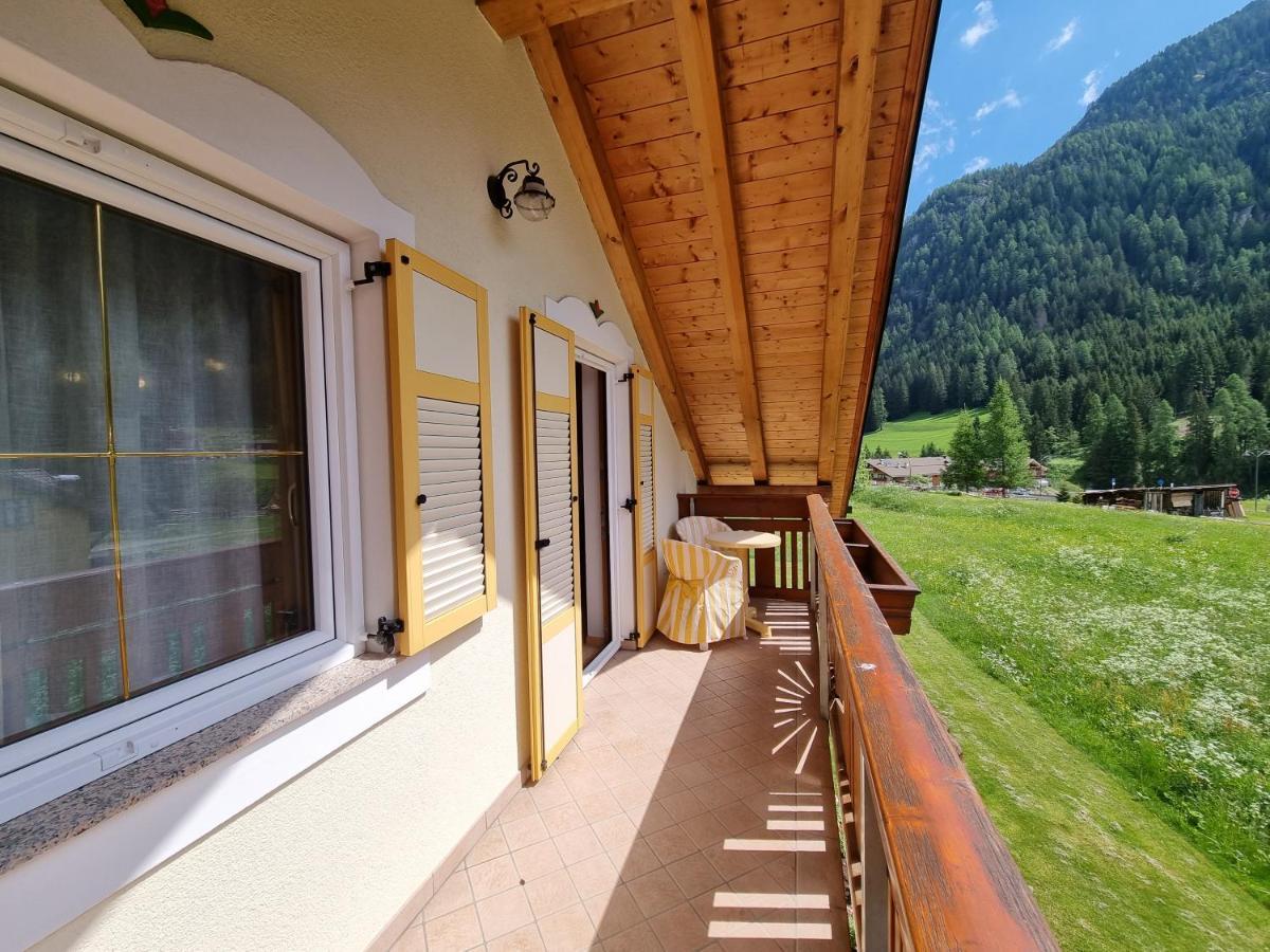 Residence Le Rose Pozza di Fassa Eksteriør billede