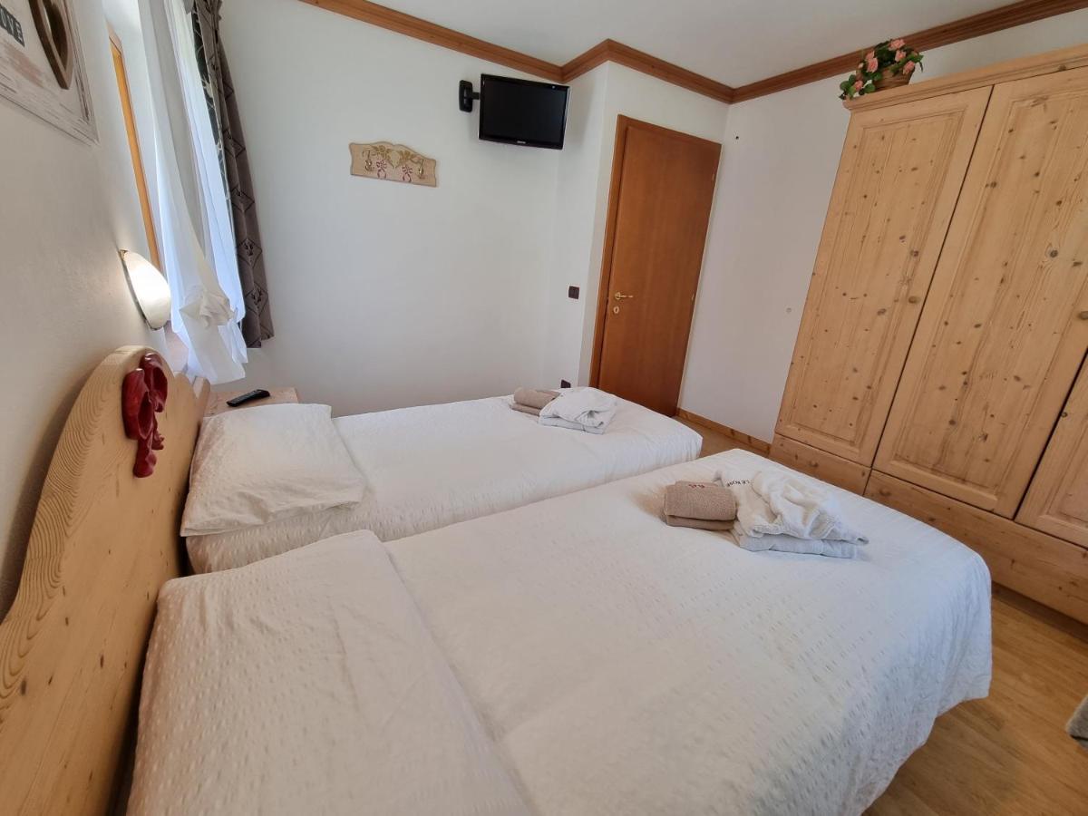 Residence Le Rose Pozza di Fassa Eksteriør billede