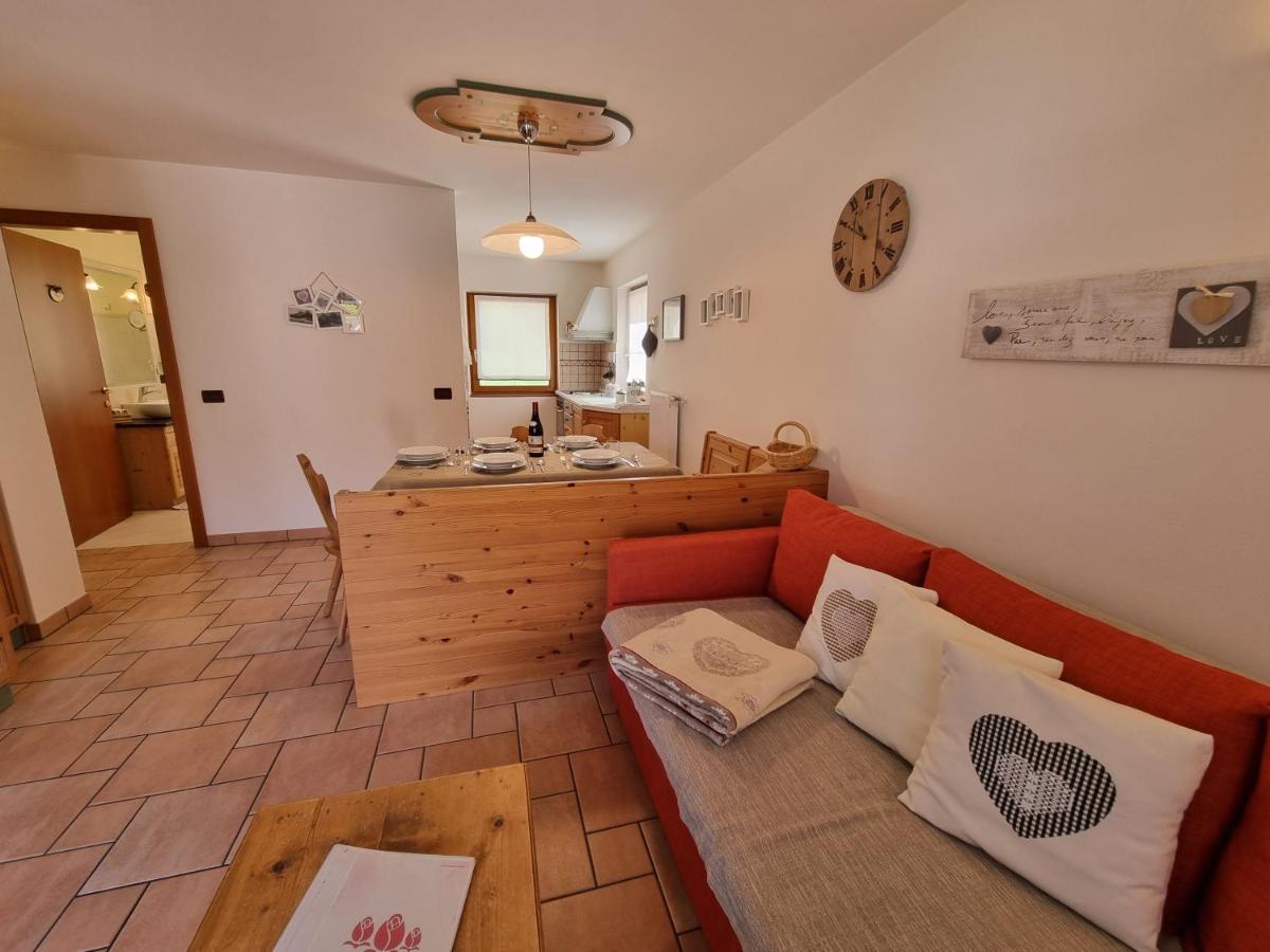 Residence Le Rose Pozza di Fassa Eksteriør billede