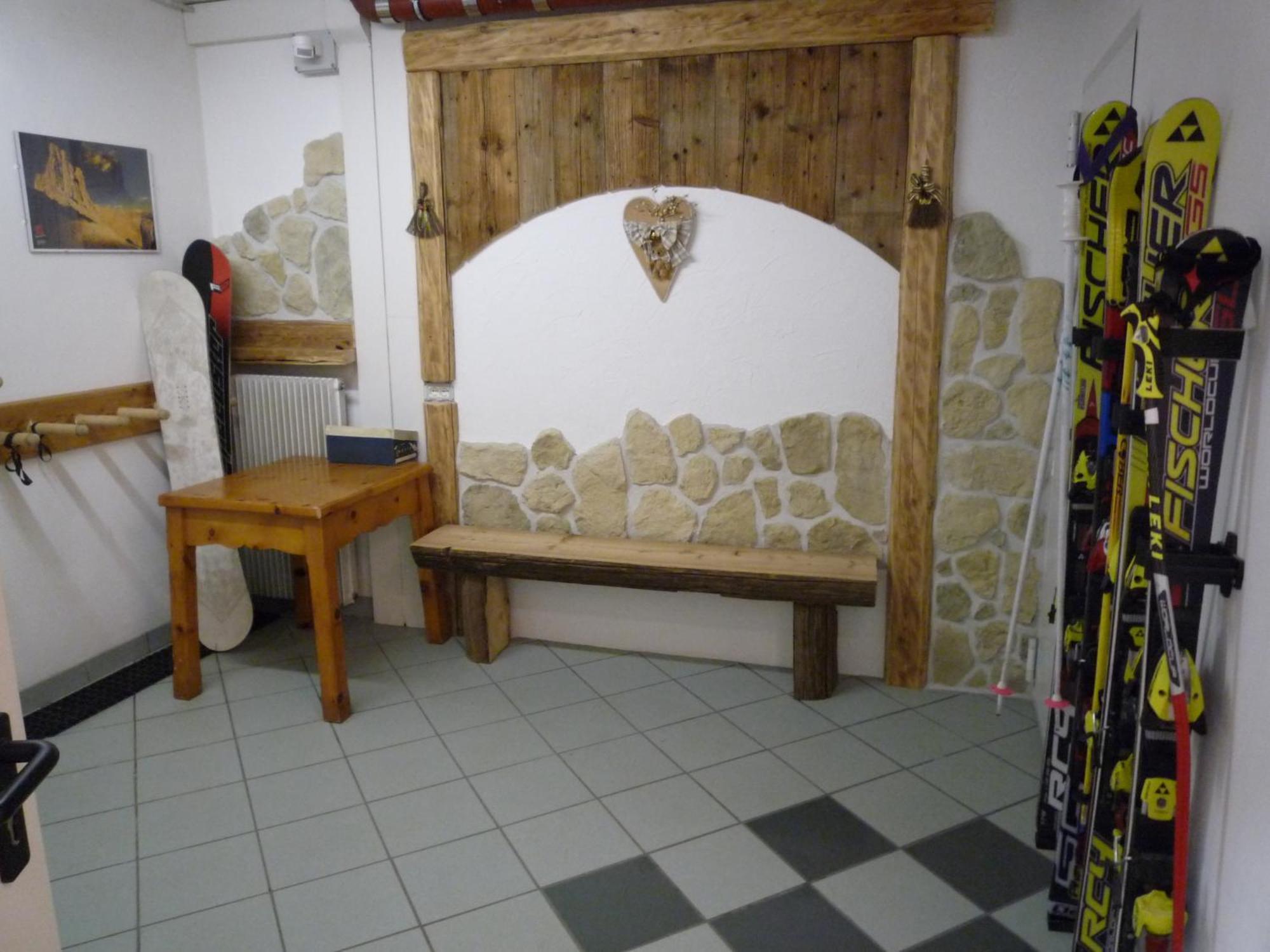 Residence Le Rose Pozza di Fassa Eksteriør billede